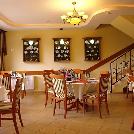 Apartment Szerencsemak Panzio