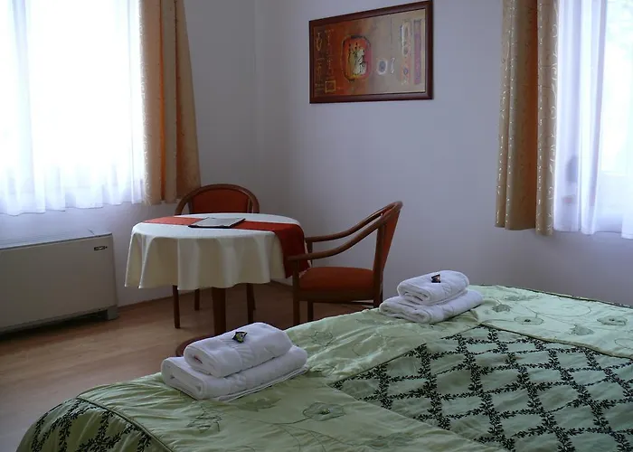 Szerencsemak Panzio דירה Kehidakustány