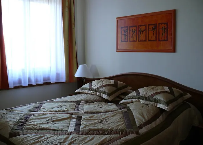 דירה Szerencsemak Panzio